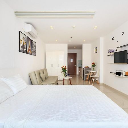 Sky Homes Near Airport Хошимин Экстерьер фото